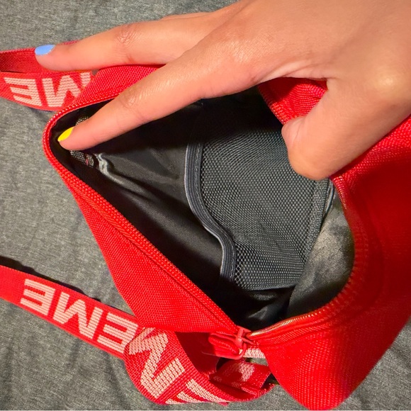 Supreme red crossbody bag ❤️ - Picture 8 of 8